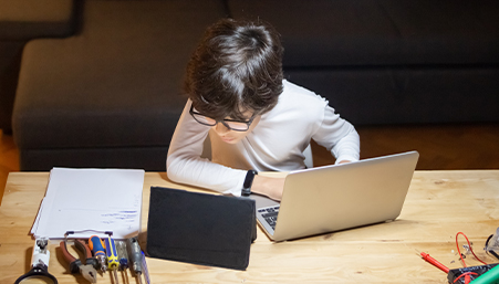 Ways to make your kids summer break productive with home broadband